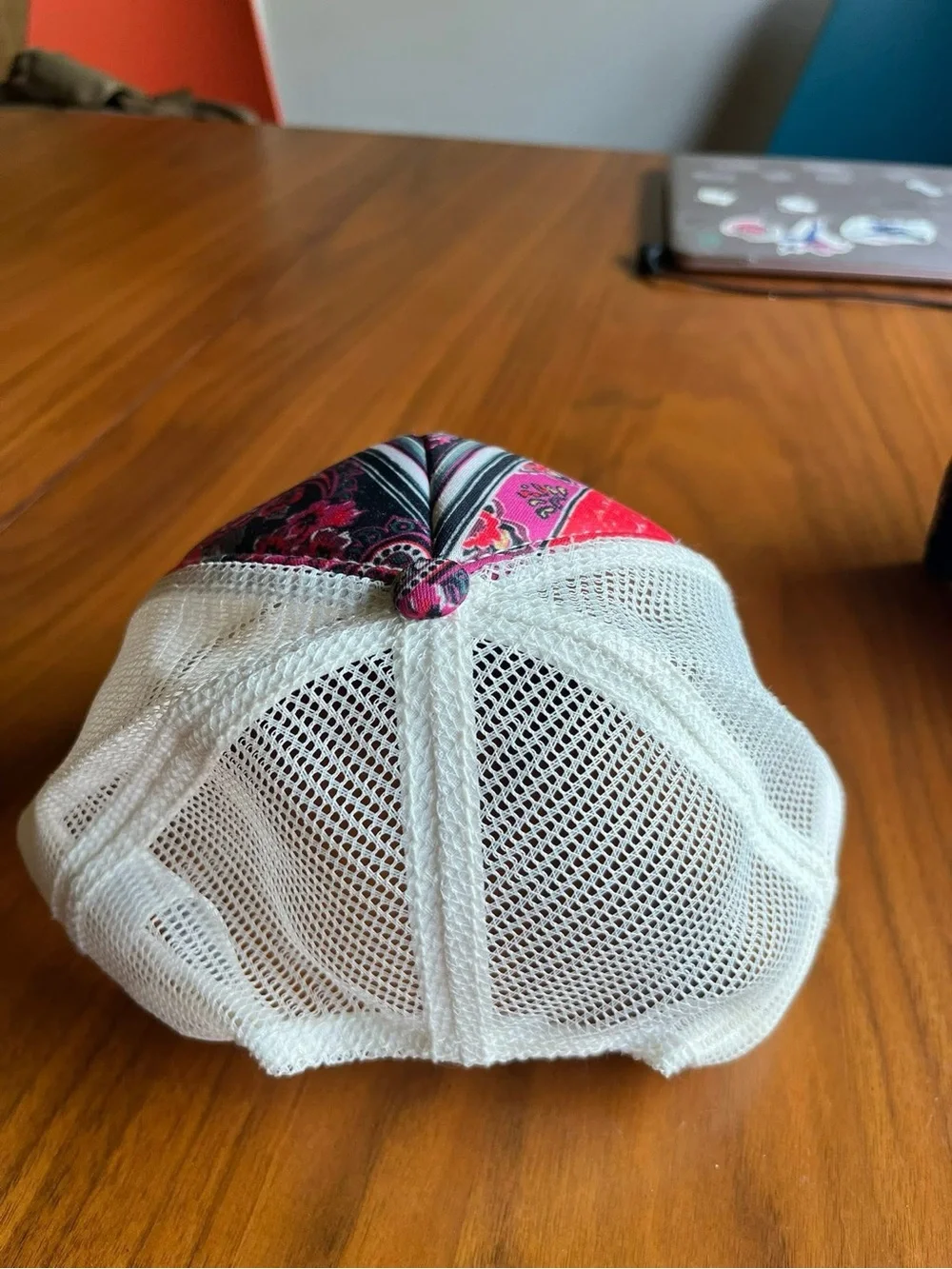 2 Billabong Kids Trucker Hats